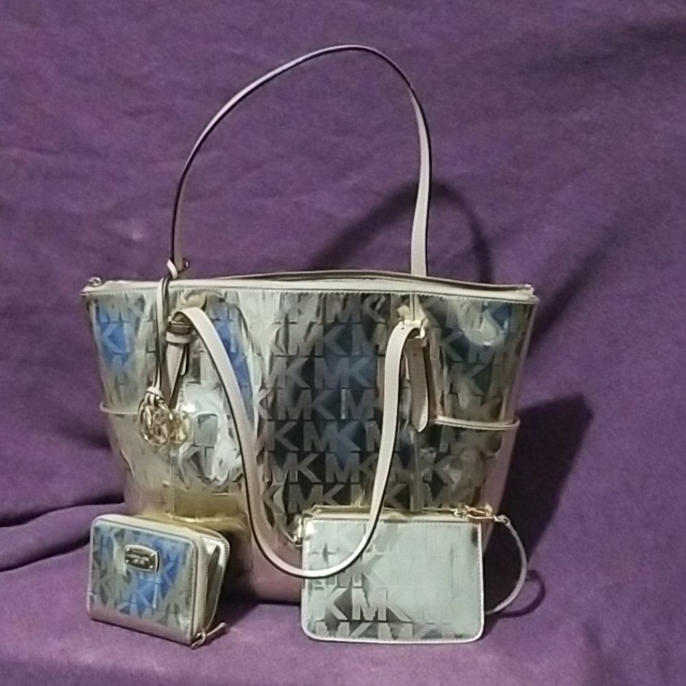 Michael Kors Shiny Gold Purse & Wallet Bundle